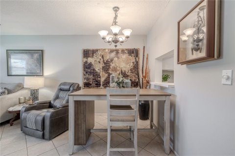 Condo in Dunedin, Florida, 1 bedroom  № 1850977 - photo 9