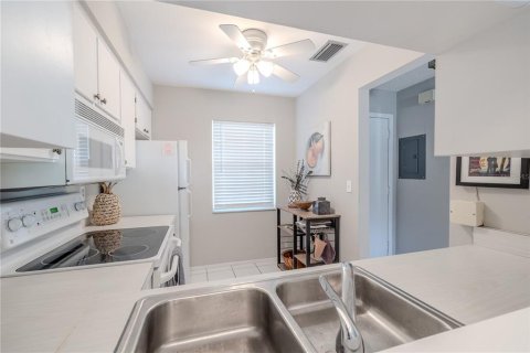 Condo in Dunedin, Florida, 1 bedroom  № 1850977 - photo 7