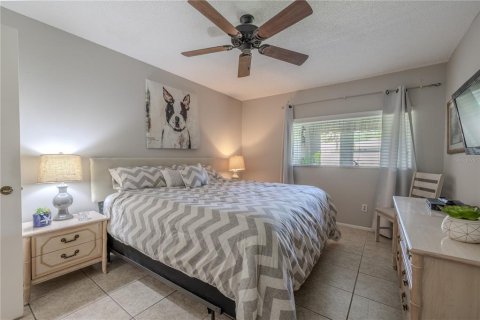 Condo in Dunedin, Florida, 1 bedroom  № 1850977 - photo 16