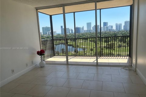 Condominio en venta en Aventura, Florida, 2 dormitorios, 105.72 m2 № 2090572 - foto 17