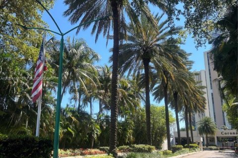 Condominio en venta en Aventura, Florida, 2 dormitorios, 105.72 m2 № 2090572 - foto 3