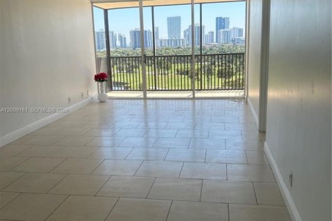 Condominio en venta en Aventura, Florida, 2 dormitorios, 105.72 m2 № 2090572 - foto 16