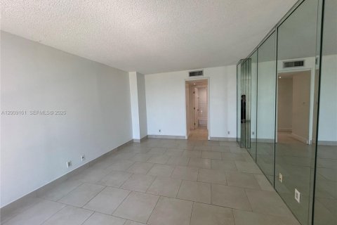 Condominio en venta en Aventura, Florida, 2 dormitorios, 105.72 m2 № 2090572 - foto 30