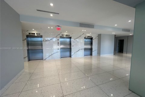 Condominio en venta en Aventura, Florida, 2 dormitorios, 105.72 m2 № 2090572 - foto 13
