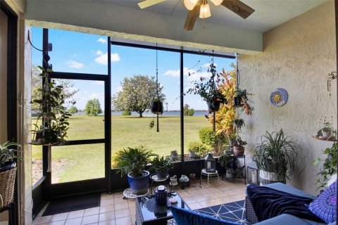 Condominio en venta en Winter Haven, Florida, 2 dormitorios, 94.02 m2 № 1649887 - foto 28
