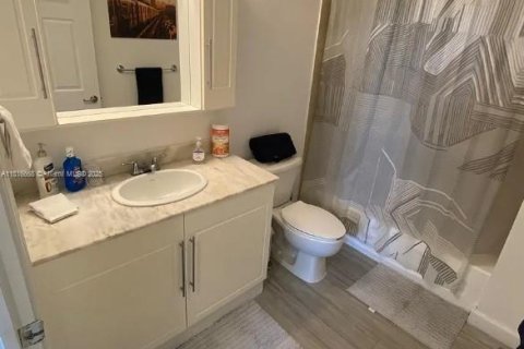 Condominio en venta en Miami, Florida, 1 dormitorio, 66.89 m2 № 1788755 - foto 13