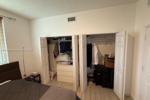 Condominio en venta en Miami, Florida, 1 dormitorio, 66.89 m2 № 1788755 - foto 23