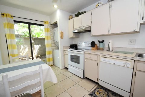 Снять в аренду кондоминиум в Сарасота, Флорида 6 комнат, 112.5м2, № 706257 - фото 2