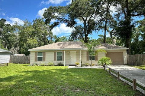 Villa ou maison à louer à Ocala, Floride: 3 chambres, 94.2 m2 № 1828071 - photo 1