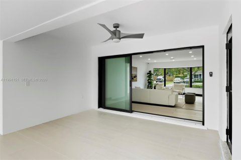 Villa ou maison à louer à Miami, Floride: 4 chambres, 268.12 m2 № 2055834 - photo 14