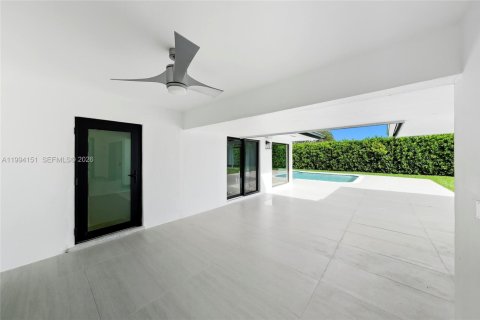 Villa ou maison à louer à Miami, Floride: 4 chambres, 268.12 m2 № 2055834 - photo 15