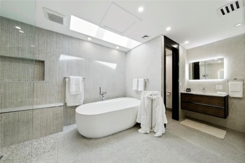 Villa ou maison à louer à Miami, Floride: 4 chambres, 268.12 m2 № 2055834 - photo 23