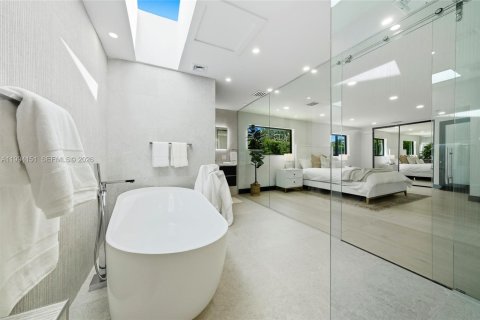 Villa ou maison à louer à Miami, Floride: 4 chambres, 268.12 m2 № 2055834 - photo 25