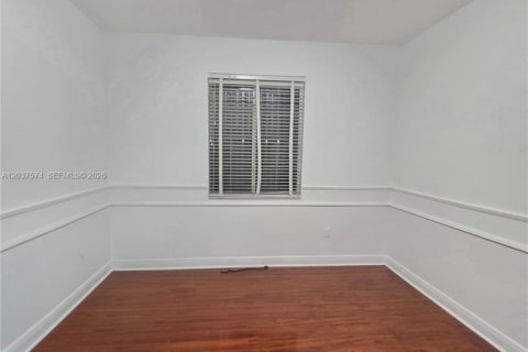 Villa ou maison à vendre à Miami, Floride: 4 chambres, 287.07 m2 № 2331697 - photo 20
