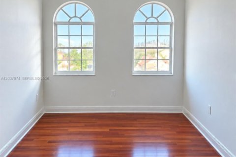 Villa ou maison à vendre à Miami, Floride: 4 chambres, 287.07 m2 № 2331697 - photo 26