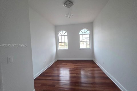 Villa ou maison à vendre à Miami, Floride: 4 chambres, 287.07 m2 № 2331697 - photo 29