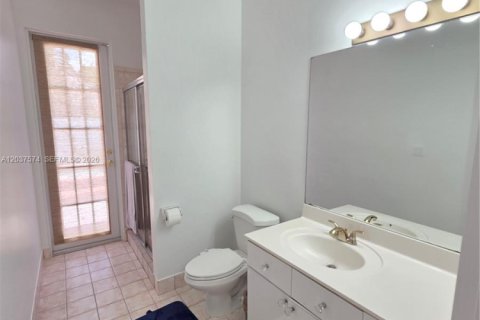 Villa ou maison à vendre à Miami, Floride: 4 chambres, 287.07 m2 № 2331697 - photo 22