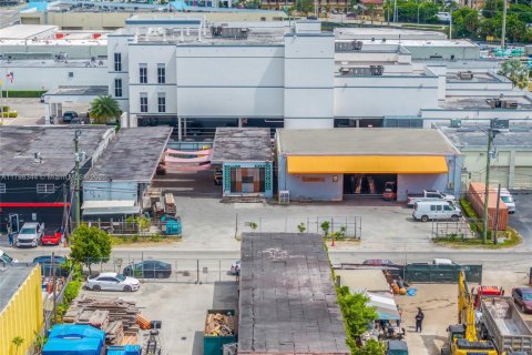 Купить коммерческую недвижимость в Медли, Флорида № 1959193 - фото 19