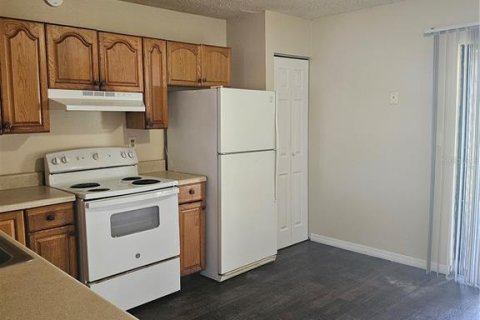 Immobilier commercial à vendre à Kissimmee, Floride: 4 chambres, 176.42 m2 № 1901951 - photo 17