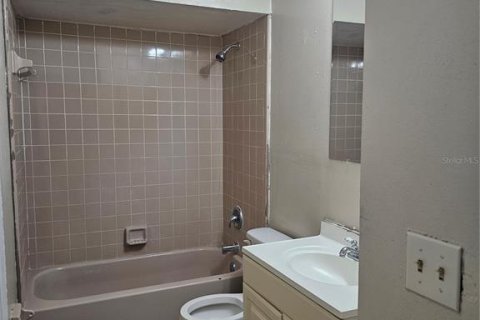 Immobilier commercial à vendre à Kissimmee, Floride: 4 chambres, 176.42 m2 № 1901951 - photo 14