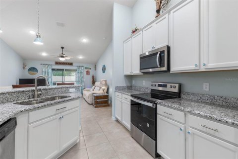 House in Palm Coast, Florida 3 bedrooms, 152.08 sq.m. № 1835657 - photo 23