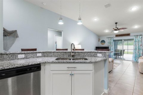 House in Palm Coast, Florida 3 bedrooms, 152.08 sq.m. № 1835657 - photo 24