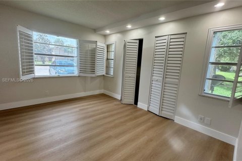 Купить кондоминиум в Корал-Спрингс, Флорида 2 спальни, 71.35м2, № 2011778 - фото 17