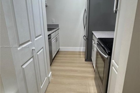 Купить кондоминиум в Корал-Спрингс, Флорида 2 спальни, 71.35м2, № 2011778 - фото 8