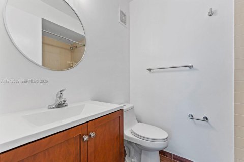 Снять в аренду кондоминиум в Майами, Флорида 2 спальни, 92.9м2, № 2000332 - фото 13