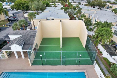 Снять в аренду кондоминиум в Майами, Флорида 2 спальни, 92.9м2, № 2000332 - фото 20