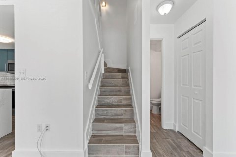 Снять в аренду кондоминиум в Майами, Флорида 2 спальни, 92.9м2, № 2000332 - фото 10