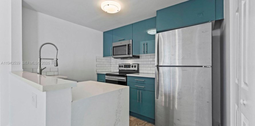 Кондоминиум с 2 спальнями в Майами, Флорида № 2000332