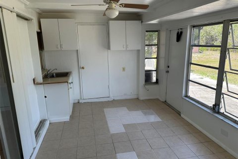 Casa en venta en Port Charlotte, Florida, 2 dormitorios, 84.36 m2 № 1651937 - foto 5