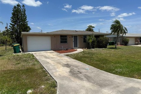 Casa en venta en Port Charlotte, Florida, 2 dormitorios, 84.36 m2 № 1651937 - foto 1