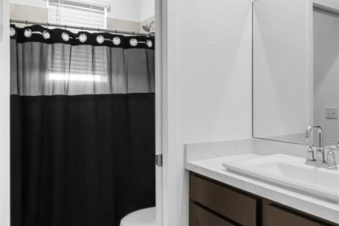 Townhouse in Riviera Beach, Florida 3 bedrooms, 139.35 sq.m. № 2245233 - photo 16