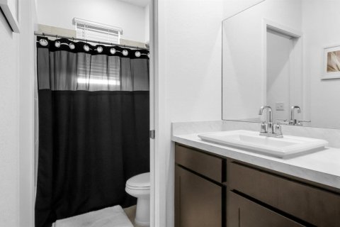 Townhouse in Riviera Beach, Florida 3 bedrooms, 139.35 sq.m. № 2245233 - photo 15