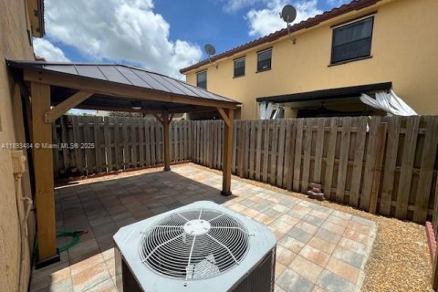 Townhouse in Homestead, Florida 3 bedrooms, 130.81 sq.m. № 1946988 - photo 3