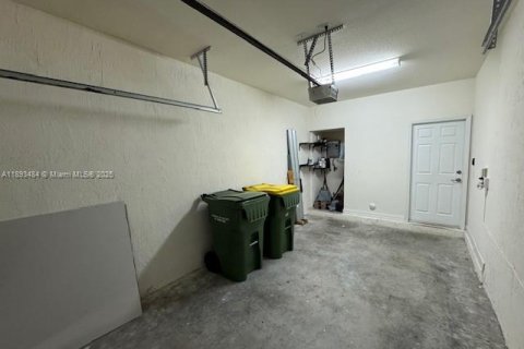 Townhouse in Homestead, Florida 3 bedrooms, 130.81 sq.m. № 1946988 - photo 11