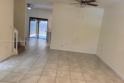 Townhouse in Homestead, Florida 3 bedrooms, 130.81 sq.m. № 1946988 - photo 8