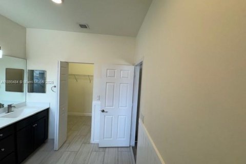 Townhouse in Homestead, Florida 3 bedrooms, 130.81 sq.m. № 1946988 - photo 27