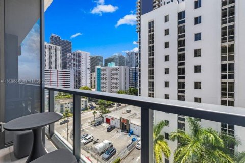 Condo in Miami, Florida  № 1891666 - photo 9