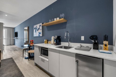 Condo in Miami, Florida  № 1891666 - photo 6