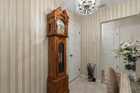 Купить виллу или дом в Белвью, Флорида 9 комнат, 225.1м2, № 1603200 - фото 7