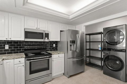 Condominio en alquiler en Sarasota, Florida, 3 dormitorios, 134.99 m2 № 1899456 - foto 4