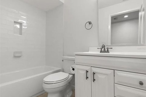 Condominio en alquiler en Sarasota, Florida, 3 dormitorios, 134.99 m2 № 1899456 - foto 13
