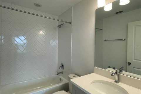 Touwnhouse à louer à Orlando, Floride: 3 chambres, 187.29 m2 № 1851628 - photo 18