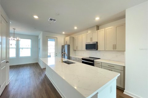 Touwnhouse à louer à Orlando, Floride: 3 chambres, 187.29 m2 № 1851628 - photo 3