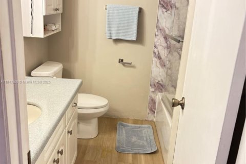 Adosado en venta en Miami, Florida, 3 dormitorios, 126.35 m2 № 1836483 - foto 12