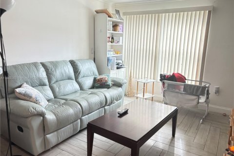 Adosado en venta en Miami, Florida, 3 dormitorios, 126.35 m2 № 1836483 - foto 5
