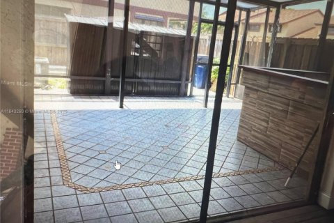 Adosado en venta en Miami, Florida, 3 dormitorios, 126.35 m2 № 1836483 - foto 14